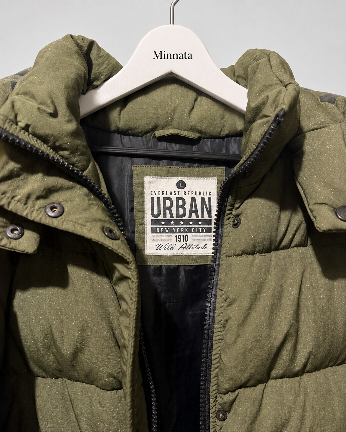 Parka puffer Everlast | Verde militar con capucha desmontable (100% poliéster)| Talla L