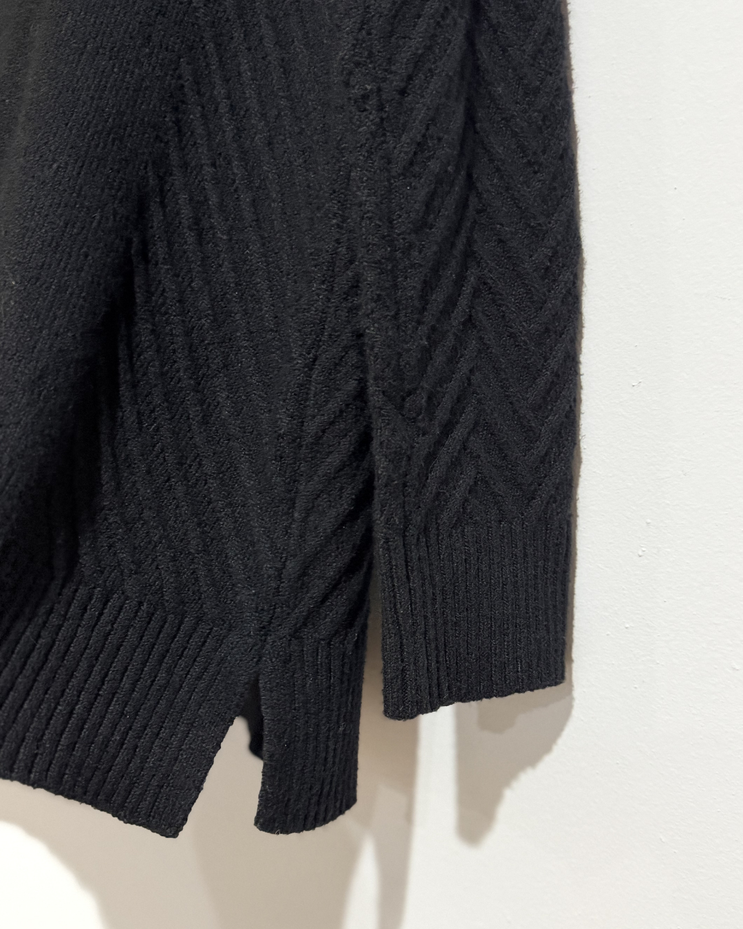 Sweater Calvin Klein Cuello Alto | Talla indicada XS
