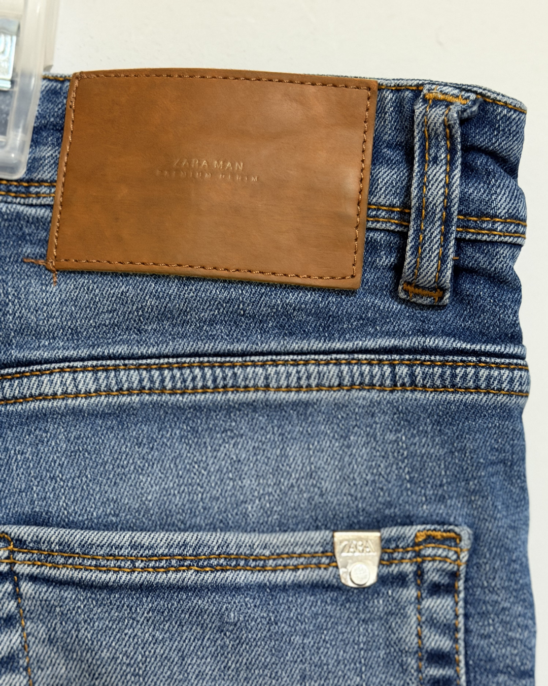 Jeans ZARA MAN Premium Denim | Corte recto | Talla 38 | Usados