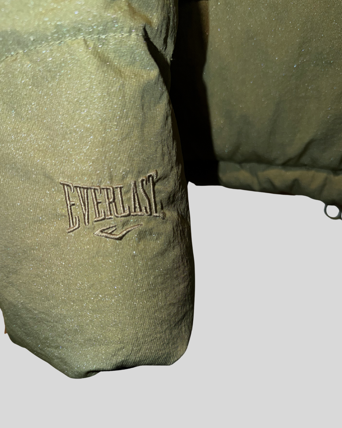 Parka puffer Everlast | Verde militar con capucha desmontable (100% poliéster)| Talla L