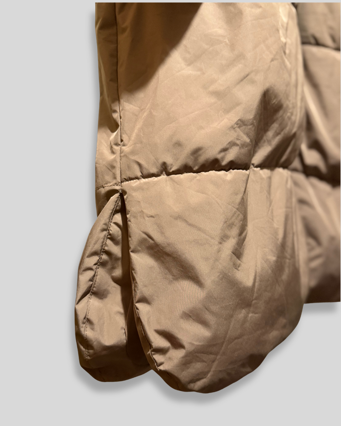 Parka larga puffer RESERVED Eco Aware |  Con capucha | Talla 40 EUR / 12 UK|