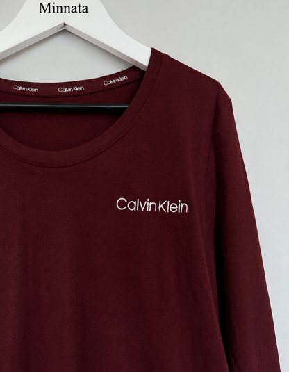 Polera Manga Larga Calvin Klein | Talla indicada M