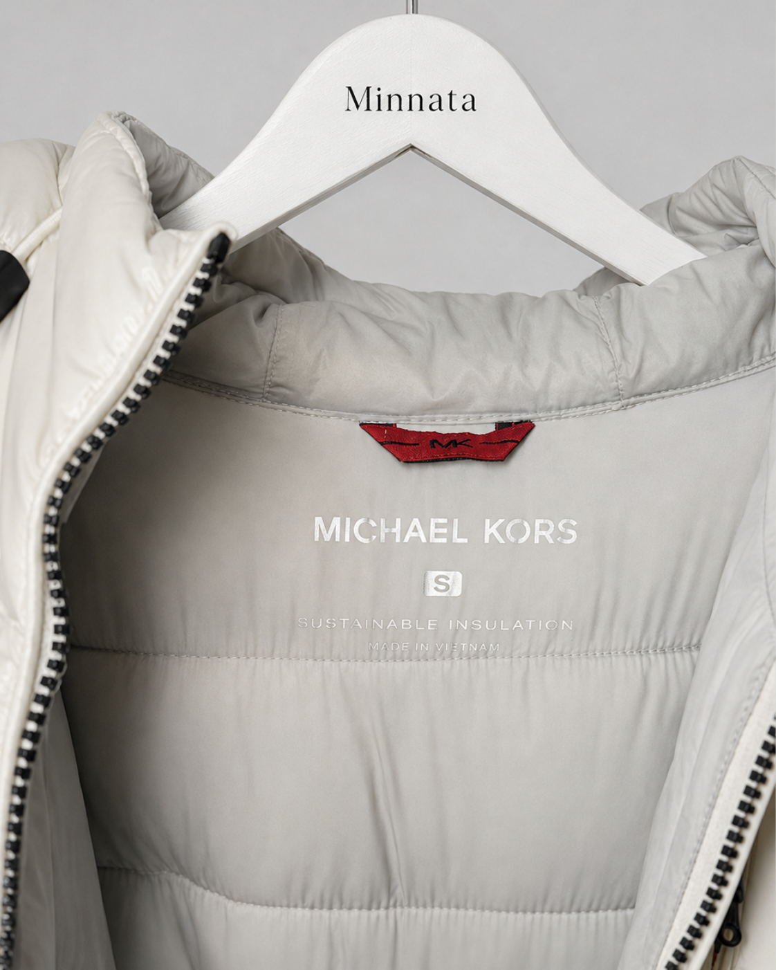 Parka puffer MICHAEL KORS | Blanco perlado brillante con capucha sustentable