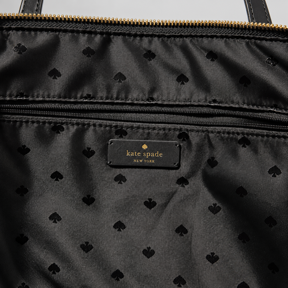 Tote Kate Spade New York | Nylon negro con herrajes dorados| Original